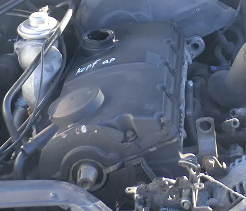 VW Passat 3B Deckel 1,9 TDI 85kw ATJ AJM 038103469AA Ventildeckel