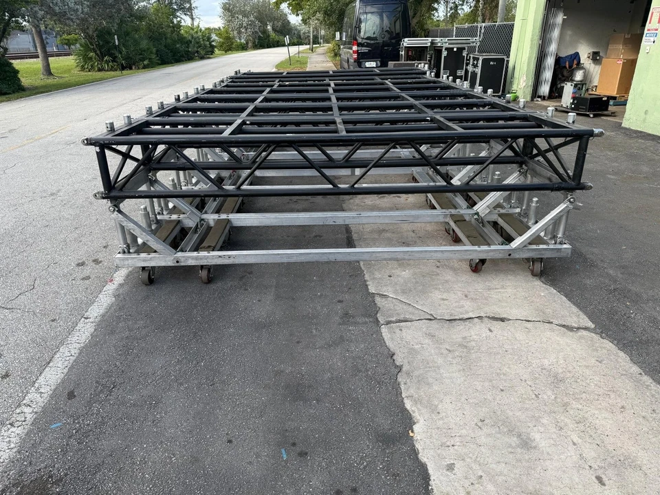 Total Structures Bat LowPro 15INx 30IN 10FT TRUSS #1322 (One)THS - Image 3 of 4