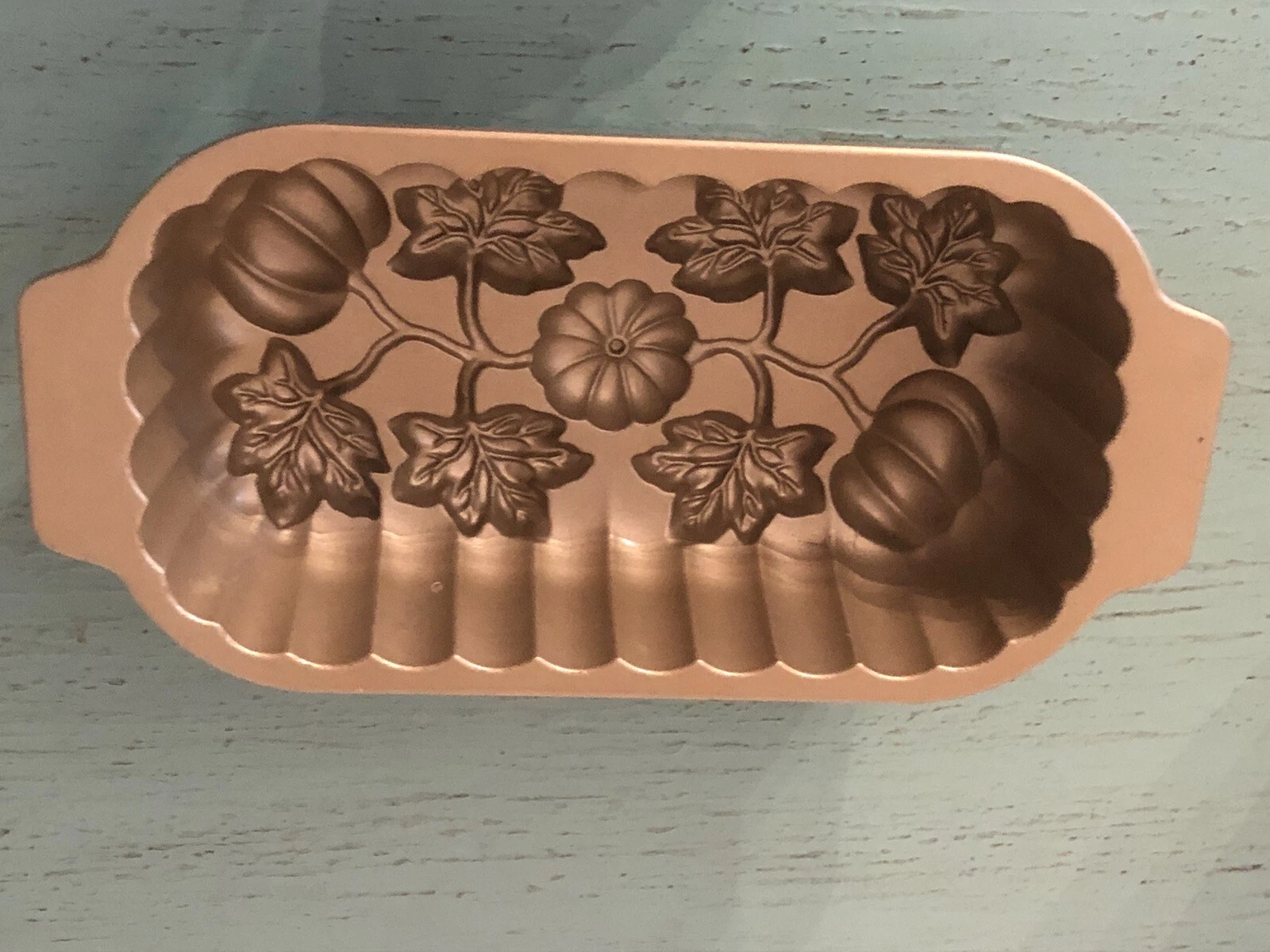 Nordicware Pumpkin Loaf Cake Baking Pan Fall Harvest Holiday USA NICE!