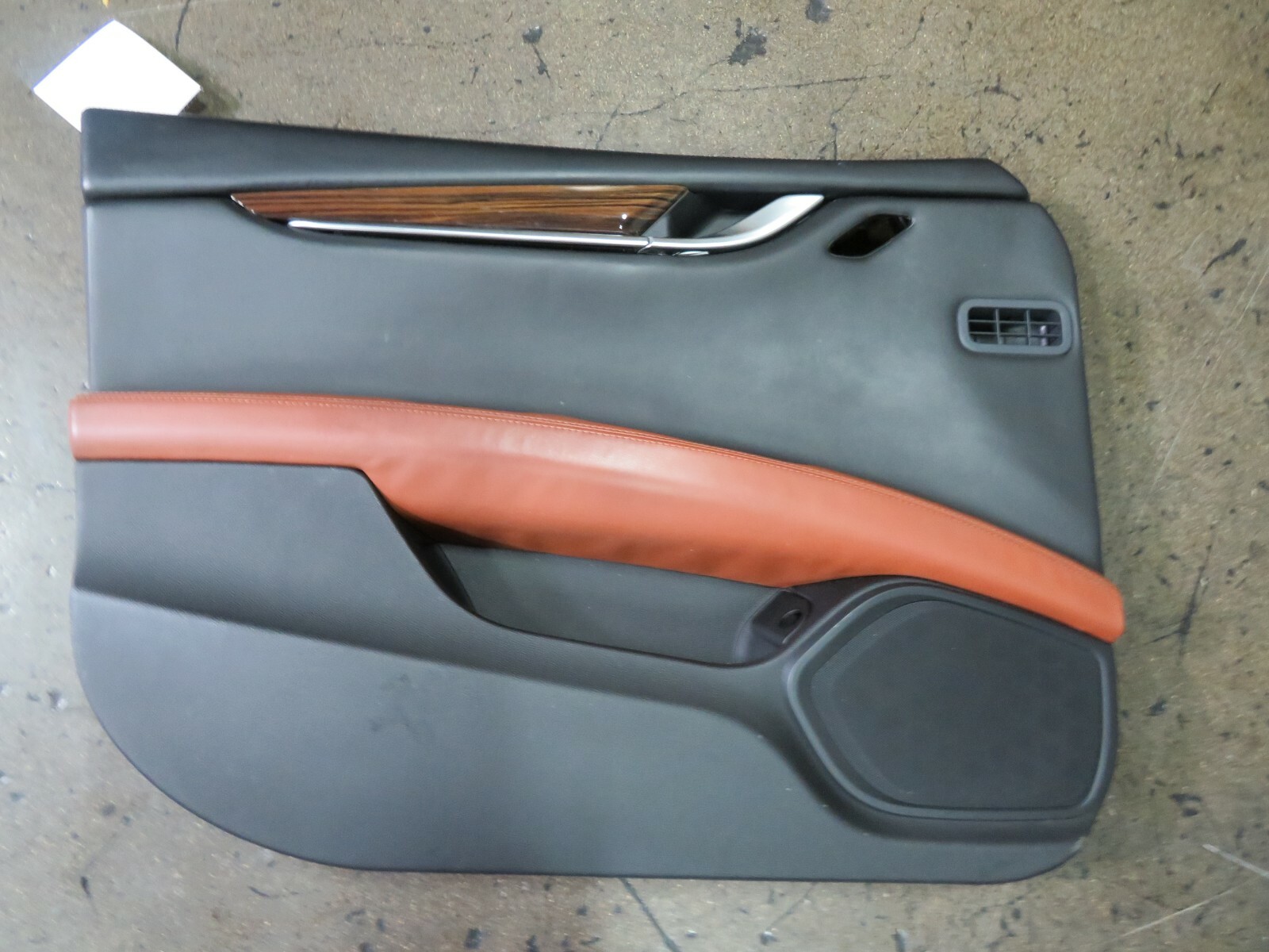 Maserati Ghibli, LH, Left Front Door Trim Panel, Brown/Black, Used