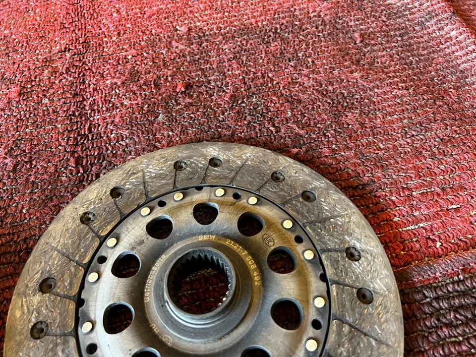 BMW E93 E92 E82 E60 F10 F30 F32 E89 N54 N55 EMBRAGUE MANUAL 21208631999 OEM 92K Foto 3 de 4