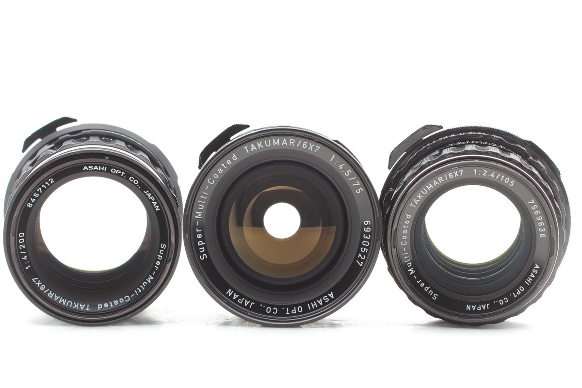 Near MINT w/ Grip] Pentax 6x7 67 TTL Camera 75mm 105mm 200mm