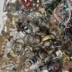 +20 LB LOT Of Used Costume Jewelry Vintage to Modern Wearable +300 Pzas