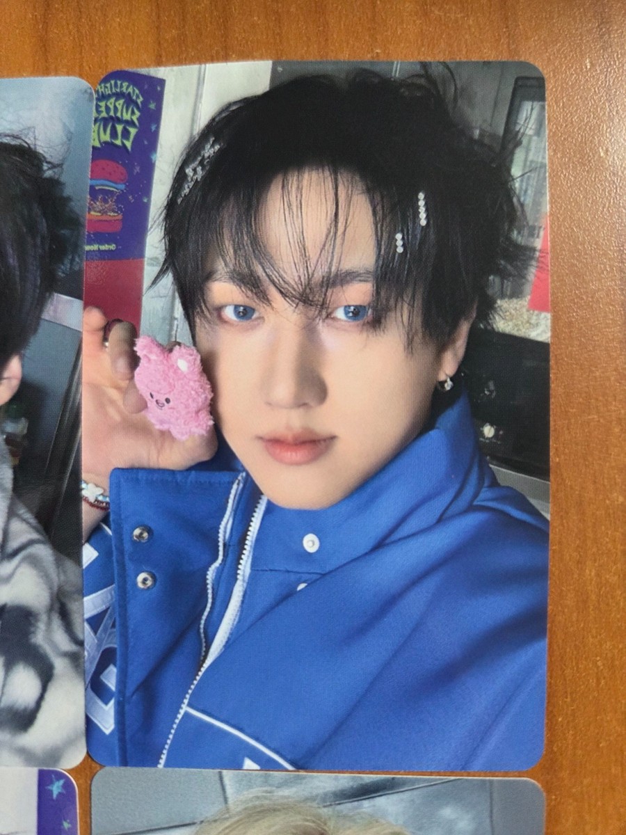 Changbin Stray Kids Photocard 