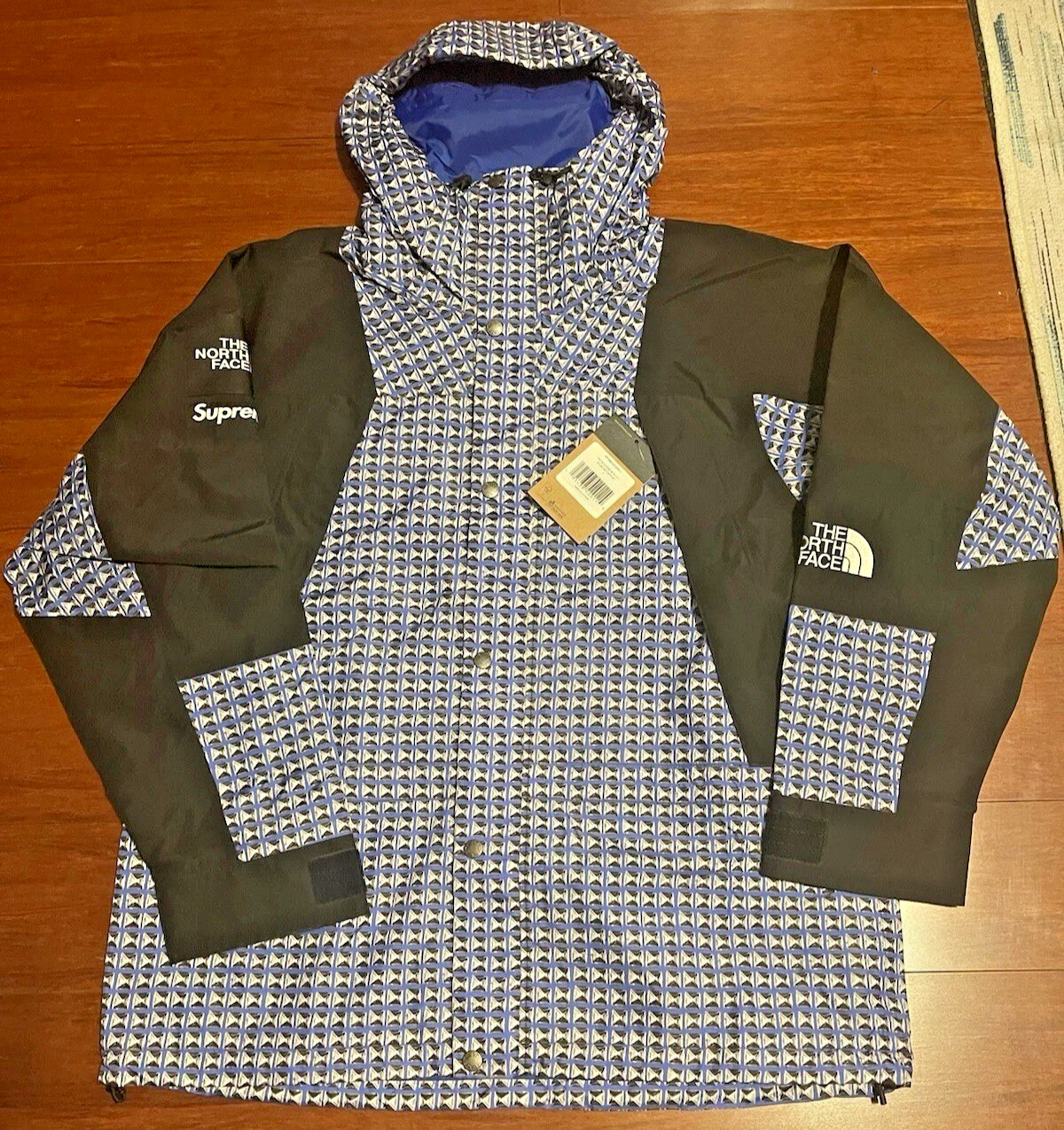 Supreme x The North Face Studded Mountain Light Jacket Royal Size L New TNF Auth