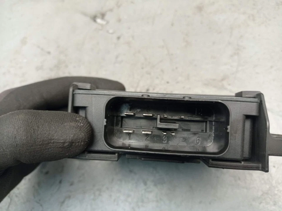 Centralina Stabilizzatore Tensione per Skoda Superb II Familiare (3T5) 2.0 - Immagine 4 di 4