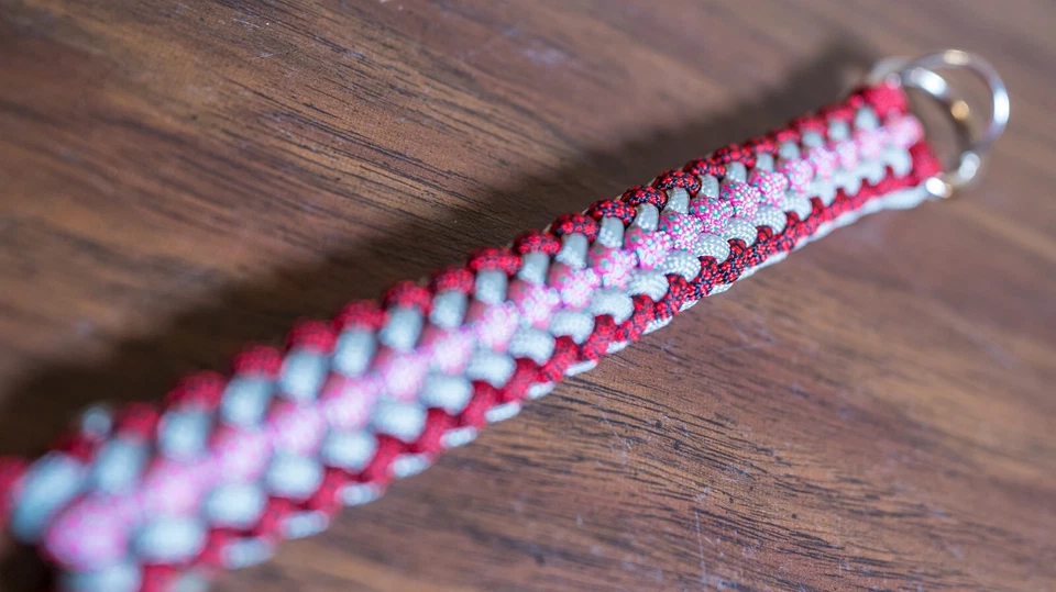 Correa de muñeca personalizada para cámara + llavero a juego gratis rojo rosa cómodo Paracord Foto 4 de 4