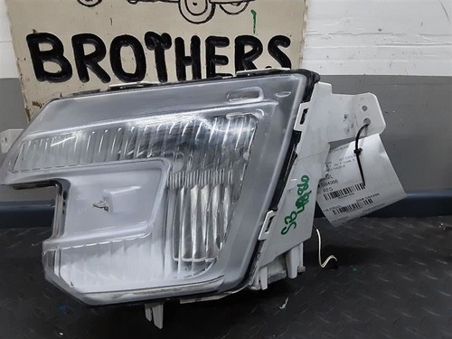 Luz antiniebla del lado del conductor Ford Explorer 2016-2017: FB53-15A255-B - Imagen 2 de 12