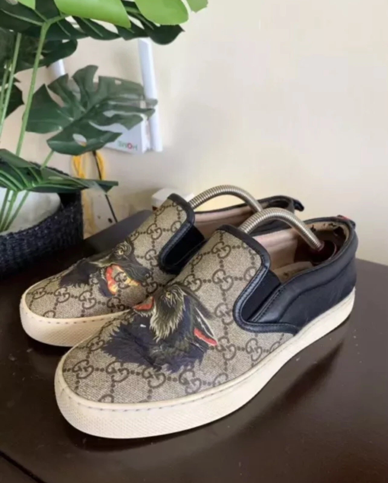 GUCCI GG Supreme Wolf Head Print Slip Ons beige 497105 US 6    UK 5,5