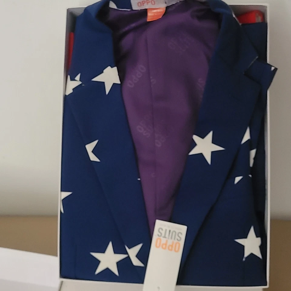  Terno masculino OPPO SUITS 3PC listras estrelas 4 de julho, novo na caixa, tamanho 38 e 50  - Imagem 2 de 4