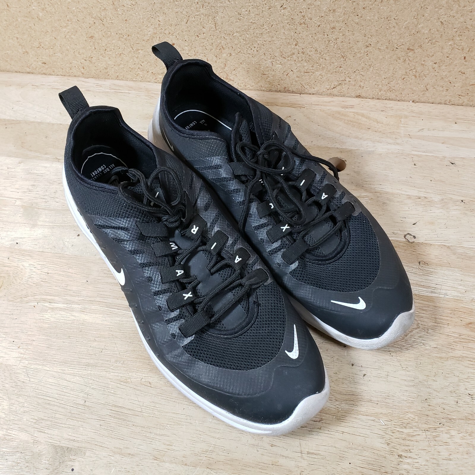 Men's Nike Air Max Axis Running Shoes 
