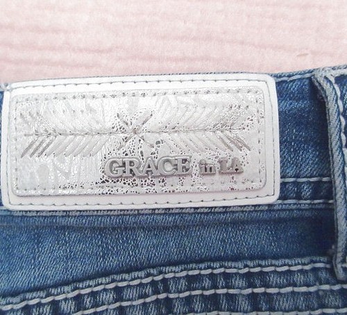 Grace In LA Bling Star Jean Shorts Size 30 Embroidered Sequins Distressed Fringe - Picture 4 of 11