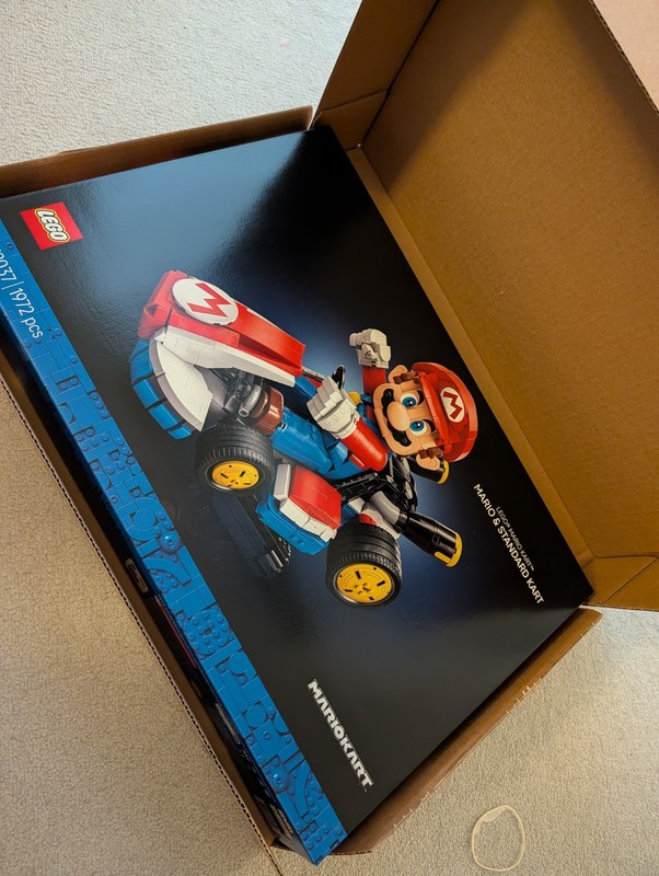 LEGO Super Mario Mario & Standard Kart Set 72037 New and Sealed