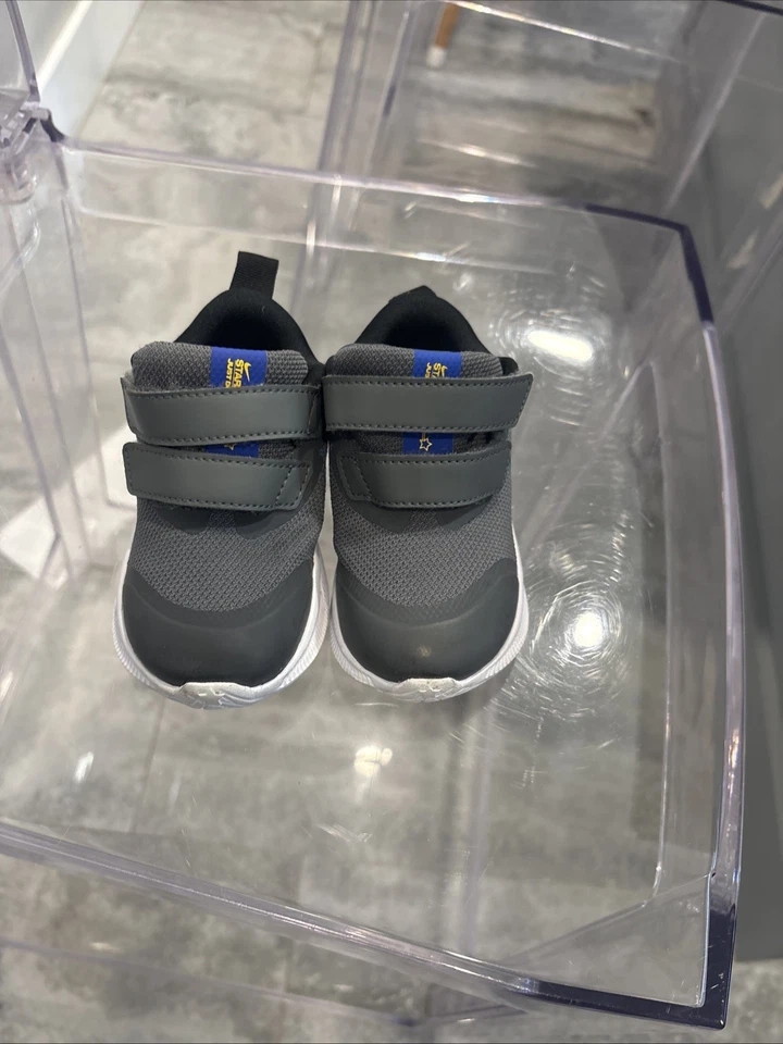 Nike Bebés Niños Niñas Zapatos para Correr Tenis, Talla 5c, EUR 21, Blanco/Azul Foto 2 de 4