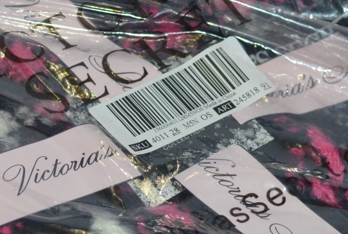 VICTORIA'S SECRET FUCHSIA PINK BLACK PLAID PLUSH SCARF WRAP