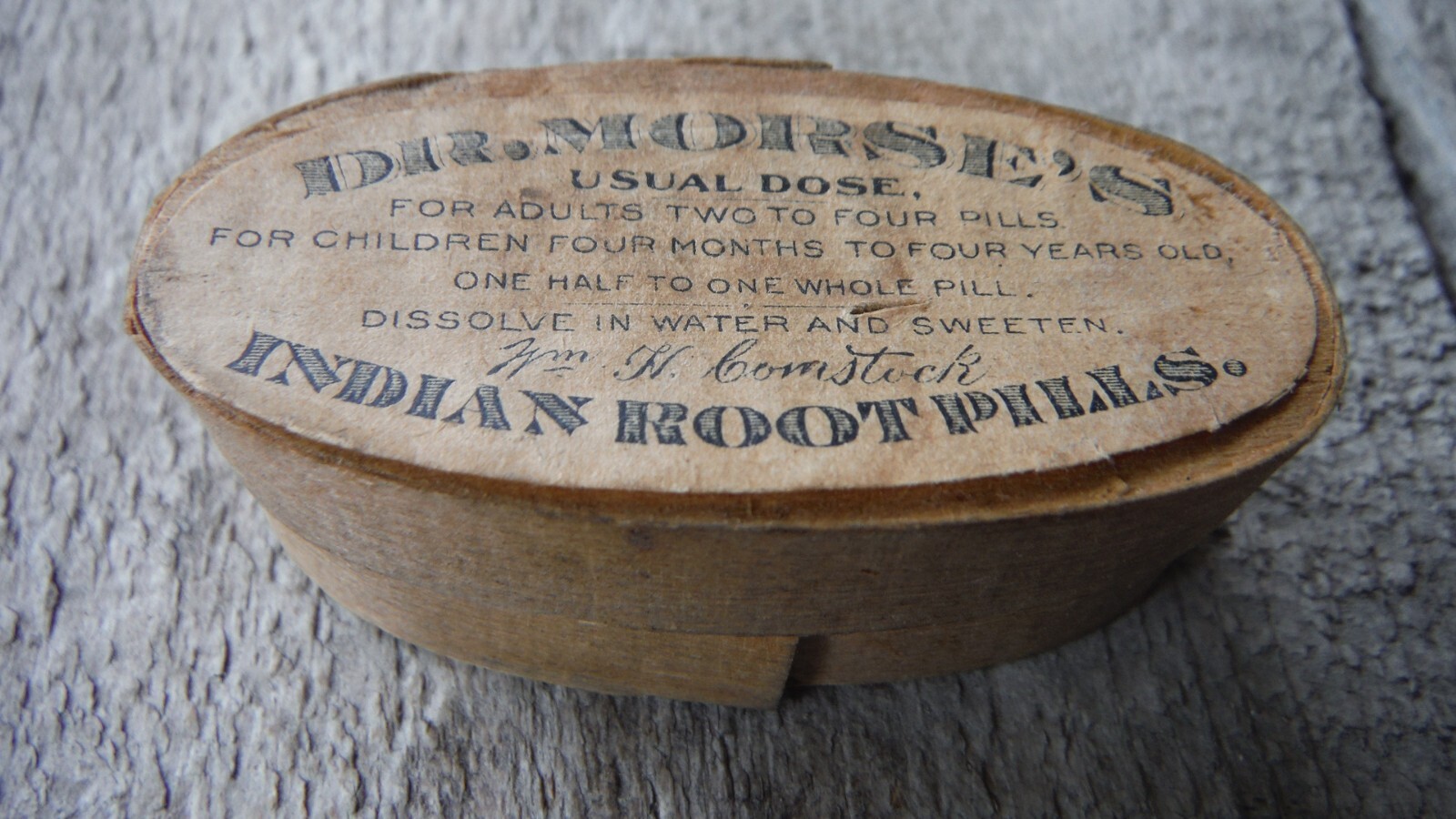RARE Antique Dr. Morse's INDIAN ROOT PILLS Wooden Pill Container w