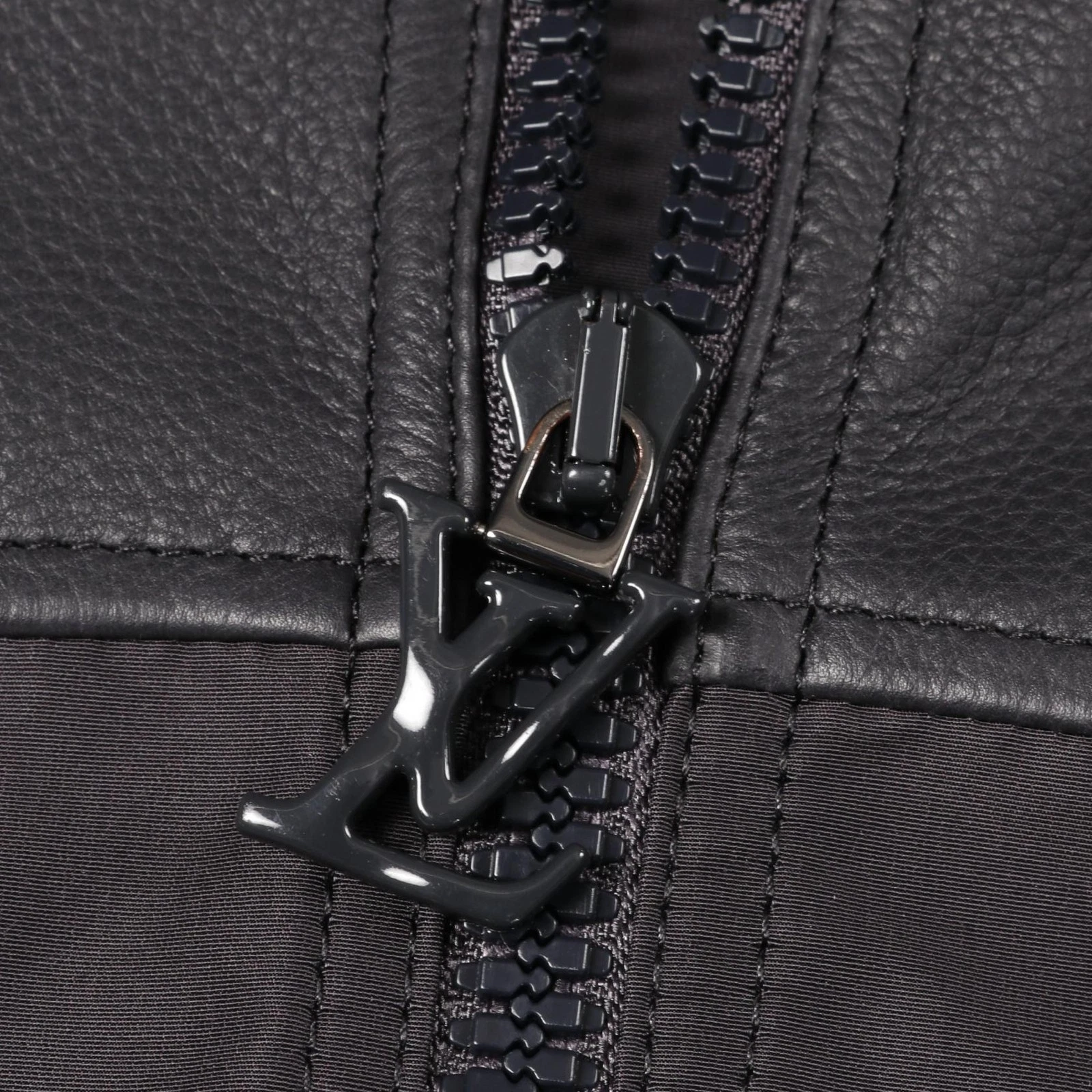 LOUIS VUITTON（LV） LOUIS VUITTON Blouson MISTO PELLE RM2129 D17 HLL20E Nylon Navy Usat Uom