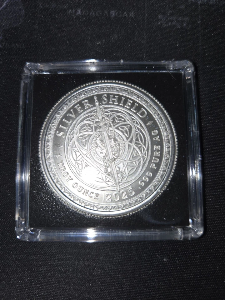 2025 1 oz 999 Fine Silver Shield LADY JUSTICE Round Girl BU - Image 2 of 2