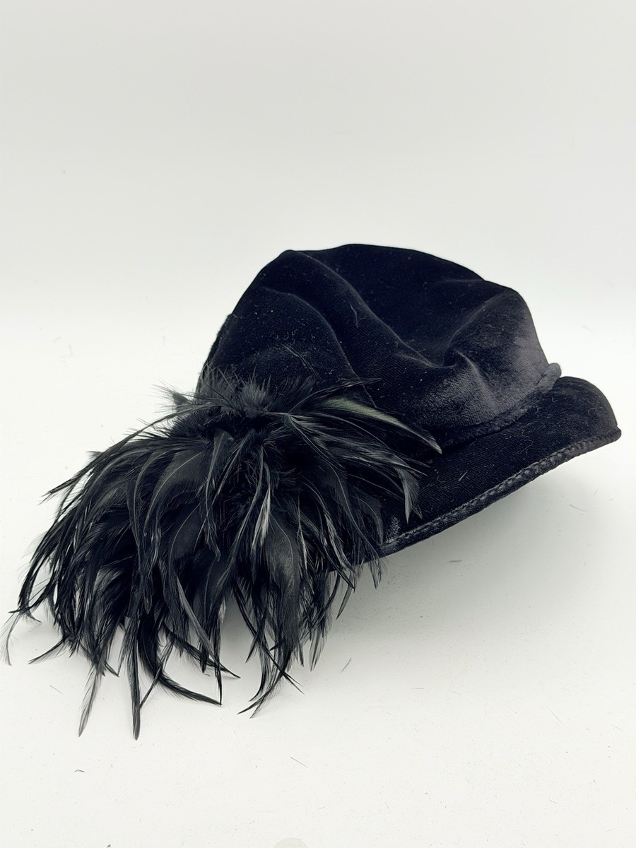 Vintage 1950s Black Velvet Tilt Hat Feather Cocktail Hat  display picture 1