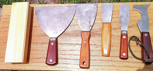 Tool Lot Used Putty Knives Scrapers Wooden Handles Painter Supply   6"  1 1/4"
