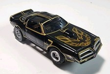 Auto World Automotive Icons '77 Pontiac Firebird Trans Am Ho Slot Car Bandit