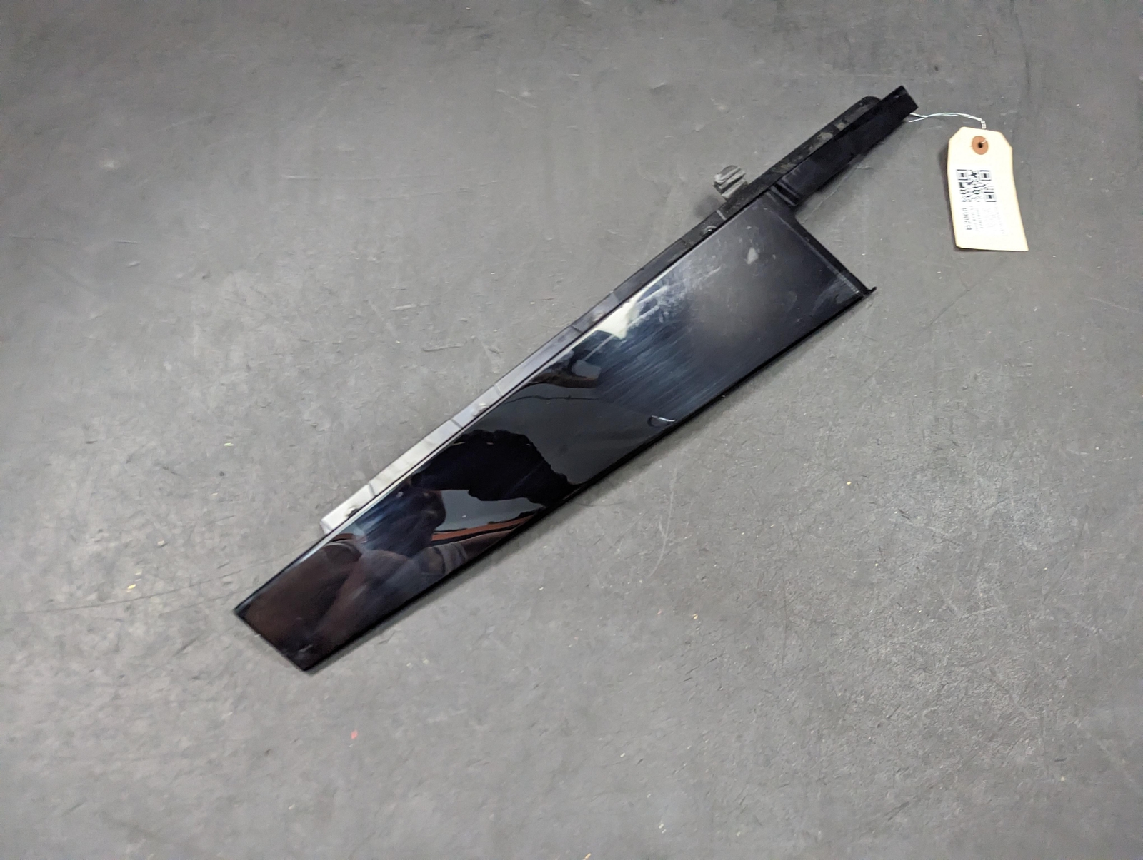 Rear Left Door Window Front Side Molding 2022 BMW X1 51357349675 