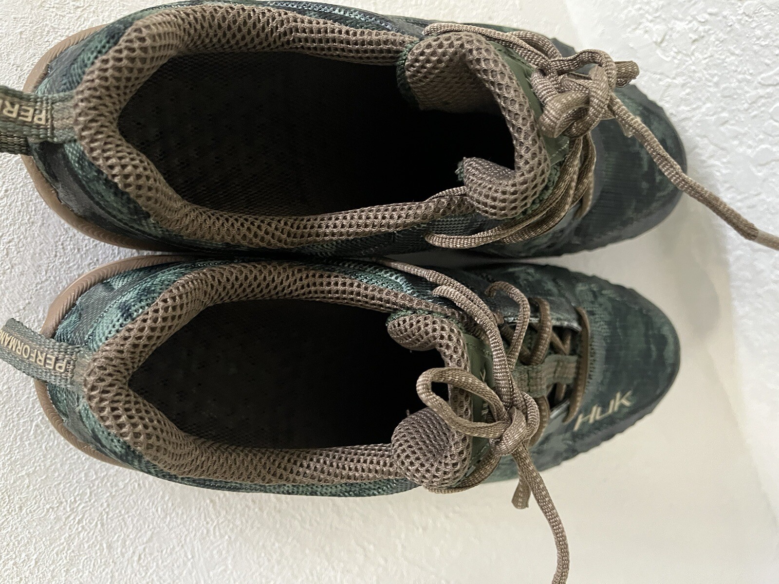 HUK Men's Attack Performance Fishing Water Boat Shoes 10 Green Camo