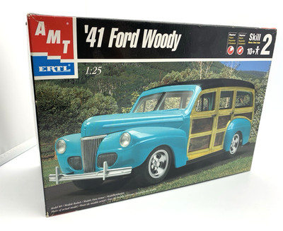 AMT Ertl 1:25  '41 Ford Woody