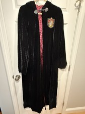 Wizarding World Harry Potter Gryffindor Cloak One Size Black Velvet Satin Lined
