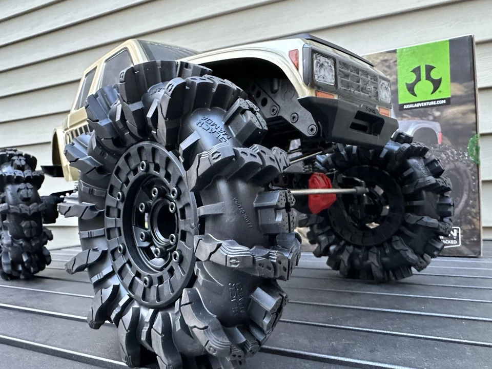 Axial SCX10 III Coyote 1/10 RTR 4WD Rock Crawler Custom Brushless Mega Truck WOW - Image 2 of 4