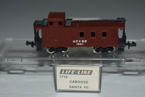 Escala N realista 7710 Santa Fe cúpula caboose 1951 C59361 | Condition: Used