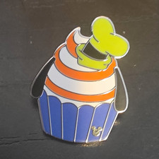 Disney Goofy Cupcake Exclusive Enamel Pin Sin...