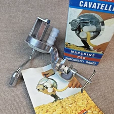 VTG NOS HEAVY DUTY HAND CRANK ITALIAN PASTA CAVATELLI/GNOCCHI MAKER MACHINE