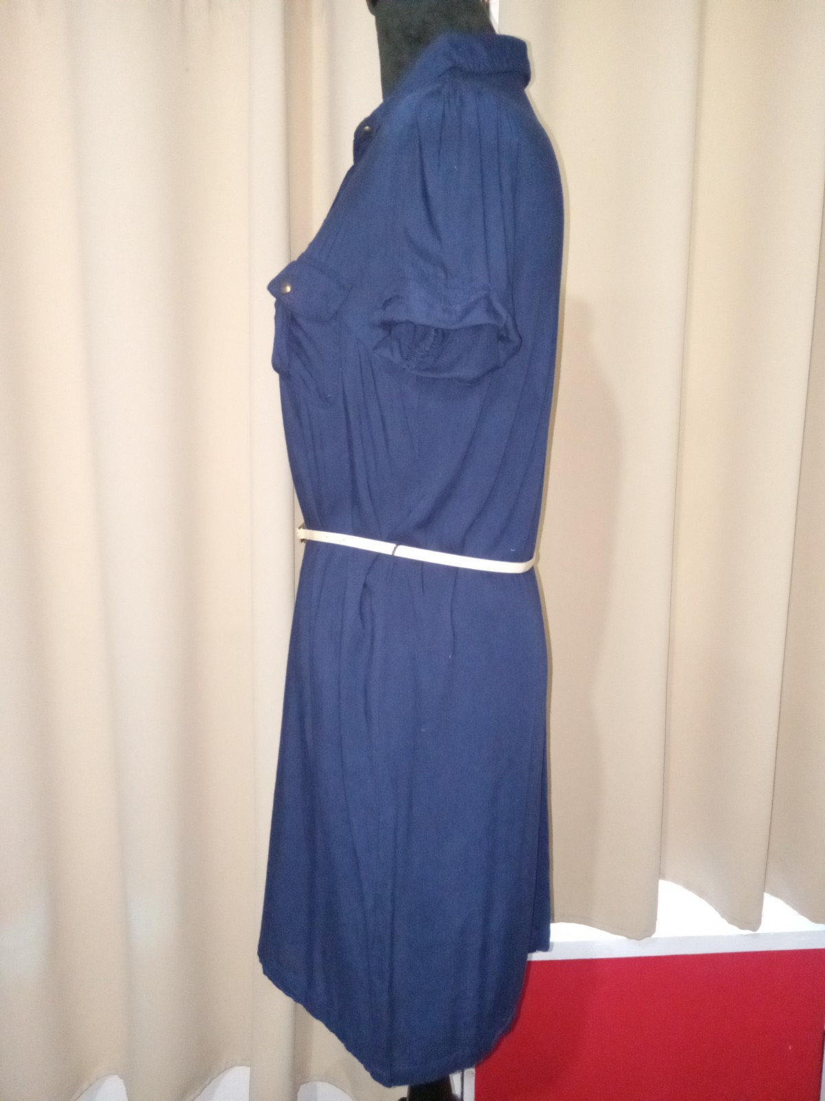 Picture 2 of 4