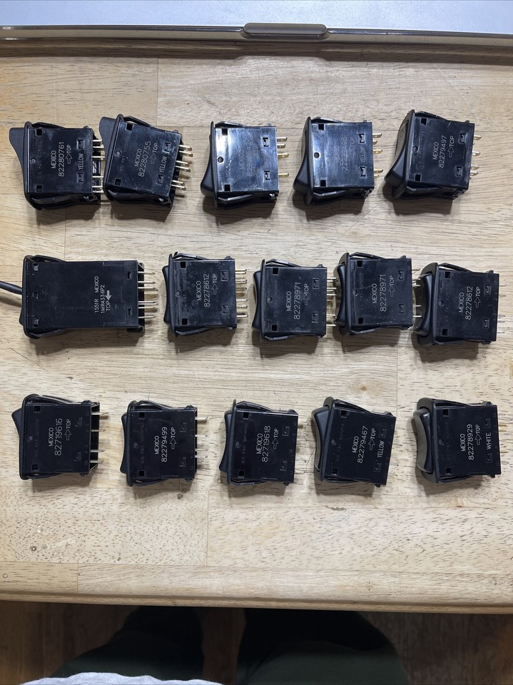Assorted Lot Of Mack Rocker Switches Out Of A 2017 Mack Pinnacle | eBay
