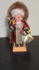 Holzkunst Christian Ulbricht Nutcracker “Vintage Santa” Christmas Decor- LIMITED