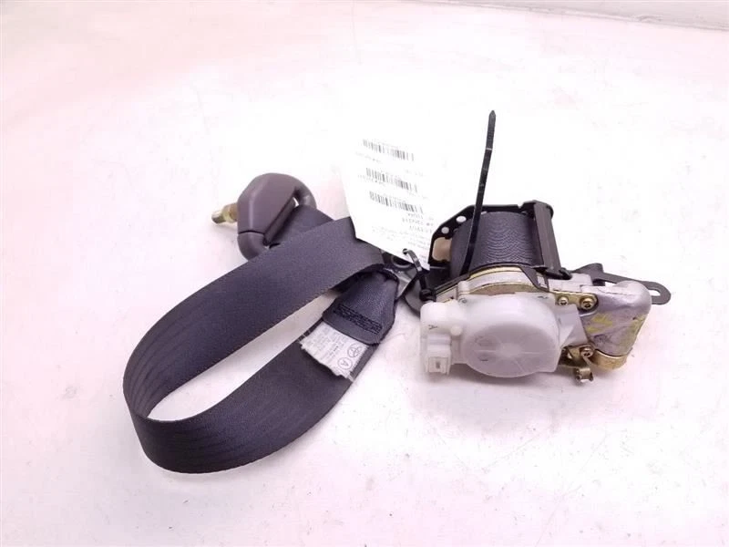 00-01 MONTAJE CINTURÓN SEGURIDAD LADO CONDUCTOR TOYOTA CELICA GT Foto 2 de 4