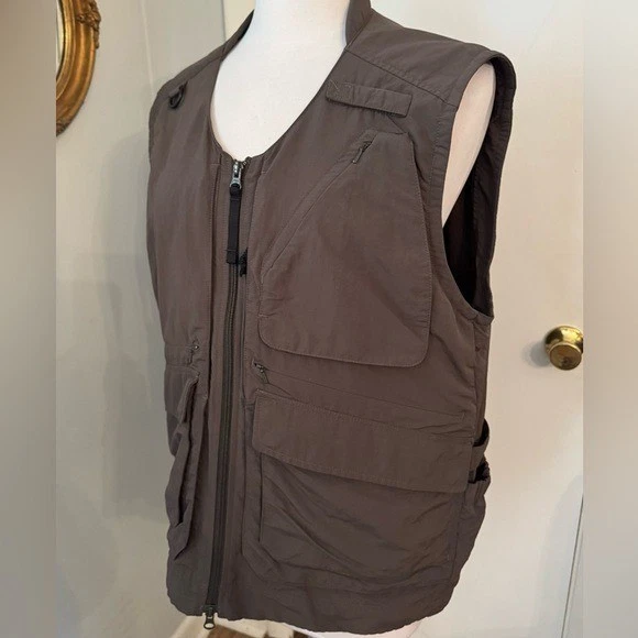 Royal Robbins mens vest Size L Brown Fishing Utility pockets Outdoor Travel Zip