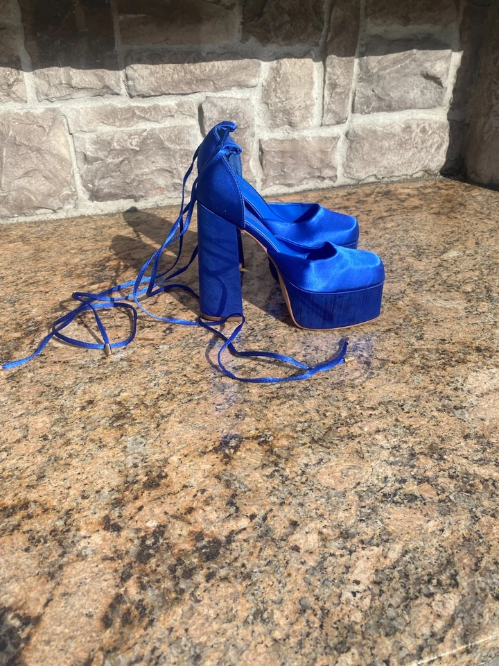 Liliana cobalt blue ballerina lace up satin platform block heels size 6.5 - Image 2 of 4