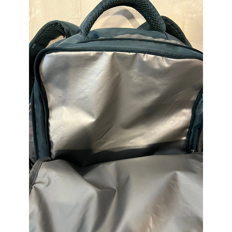 Mochila de viaje Jiaxing Jinboer Clamshell verde Foto 3 de 4