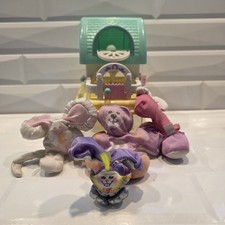 Vintage 1987 Fisher Price 4-Smooshees Peggy Pony Country Cuddlers Stable House