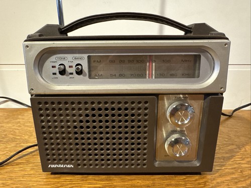 Vintage Soundesign 2256B AM FM Portable Radio Faux Leather READ Tested