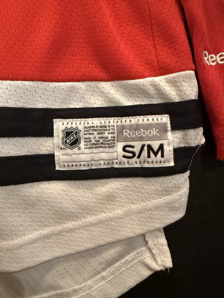 Reebok NHL Chicago Blackhawks #88 Patrick Kane Hockey Jersey Youth S/M Red - Image 3 of 4