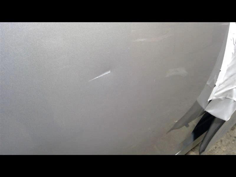 Puerta lateral trasera pasajero color plata código 1F7 se adapta a 09-14 MATRIX 787893 Foto 4 de 4