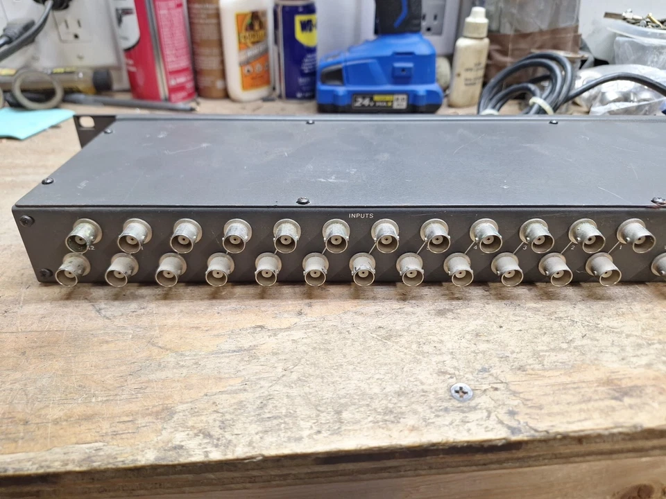 VIDEOTEK VIS-1201 VIDEO ROUTING SWITCHER Rack Mount Powers On - Image 3 of 4