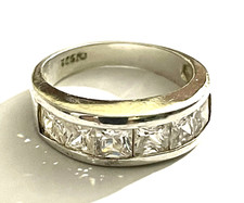 Vintage Sterling Silver 925 Ring with 6 Sparkling Clear CZ, Size 7.25, 3.9 grams