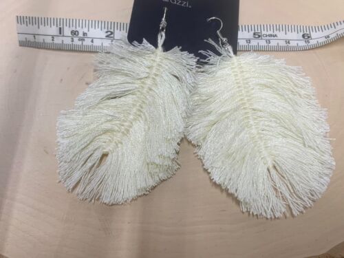 Paparazzi White Thread Fringe Statement Earrings NWT Chic Stylish leaf Boho core - Picture 6 of 7