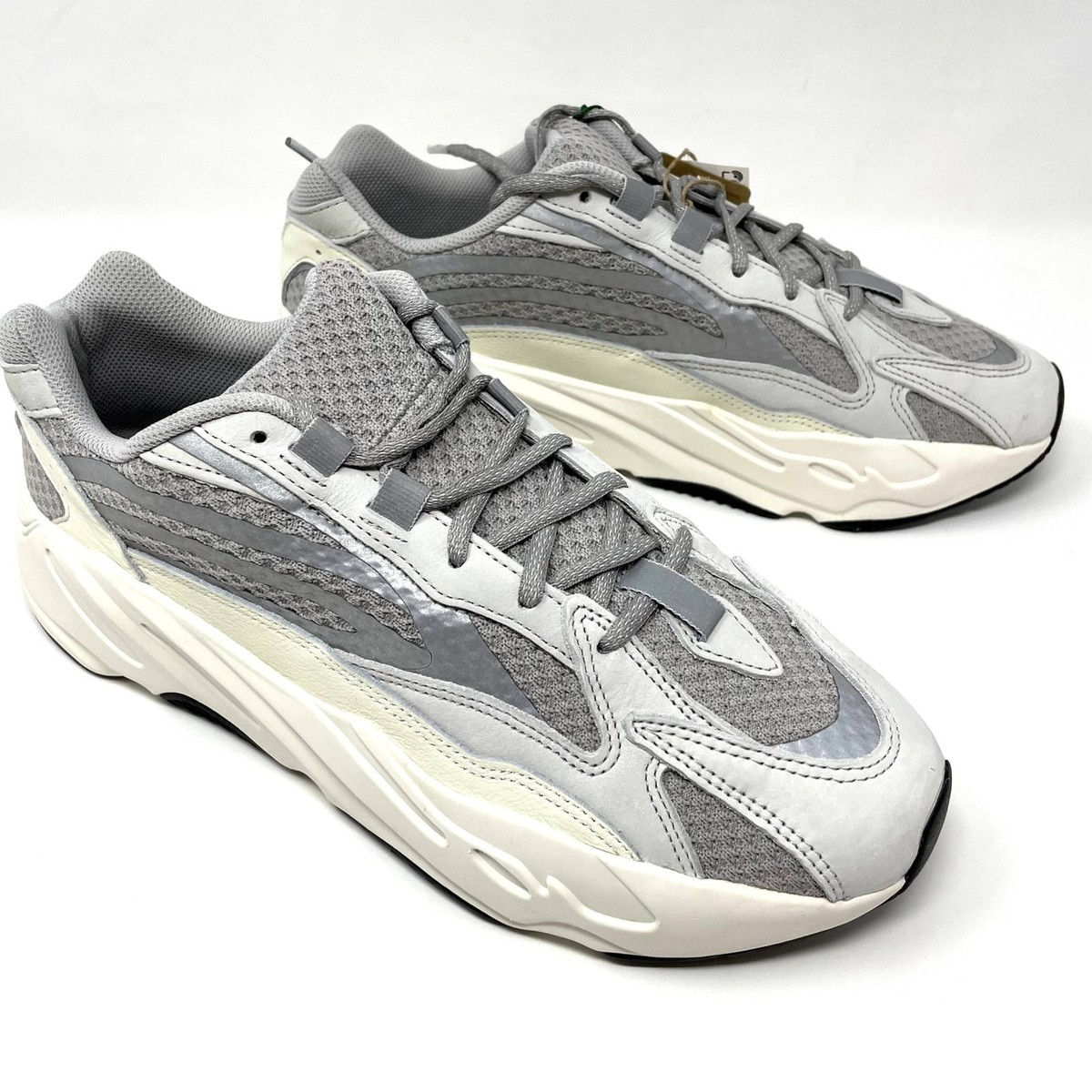 Adidas Yeezy Boost 700 V2 Static Men Gray Cream Kanye Shoes 2021  EF2829 New