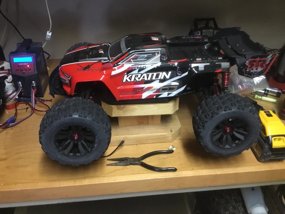 Kraton  By ARRMA 6S EXB  - Image 3 of 4