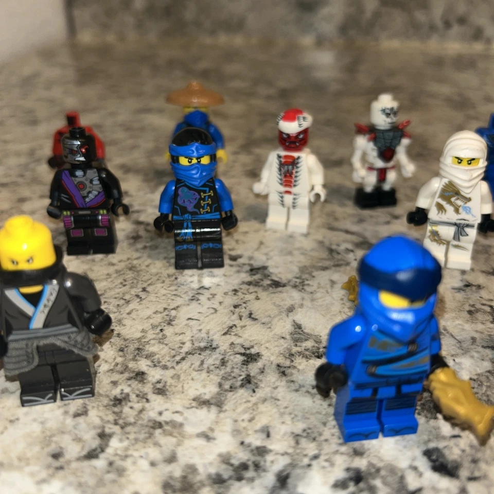Lote de minifiguras Lego Ninjago Jay, Kai, Zane, Lloyd, Garmedon Foto 3 de 4